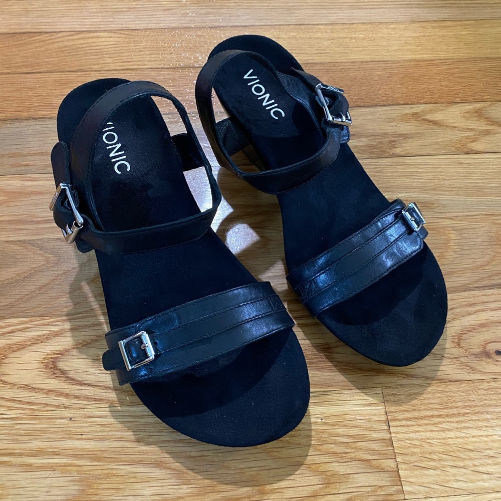 Vionic 382 Laurie Black Wedge Sandal Size 7